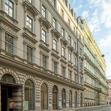 Luxury In The Centre Апартаменты *